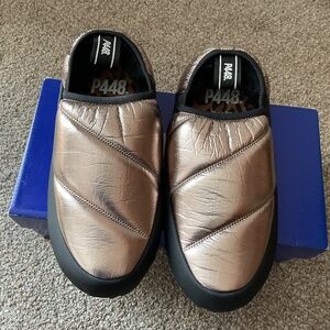 P448 Laby Golnyl Quilted Slipper-Metallic Gold-Size 38-Brand New